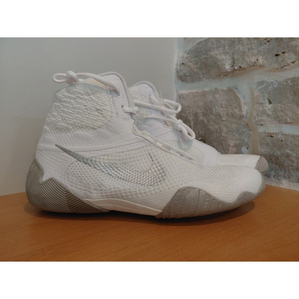 Nike Tawa Flyknit Wrestling Shoes White Silver CI2952-100 Men's Sizes 10.5, 11